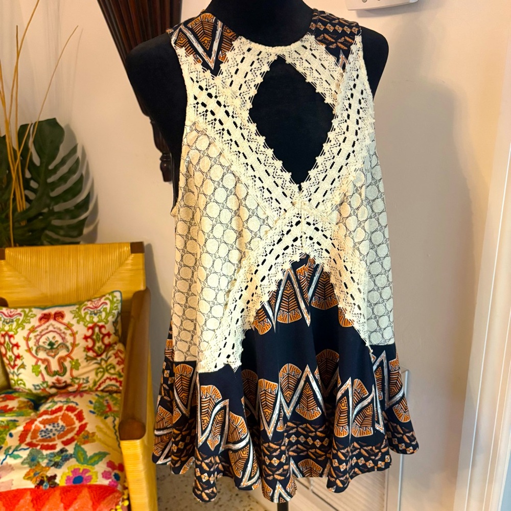 MELROSE and MARKET Sleeveless Print & Lace Tank Top! Navy Blue Brown White. Lg
